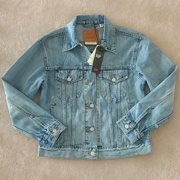 Levi's Jackets & Blazers - NWT Levi's Ex-Boyfriend Trucker Light Denim Jacket